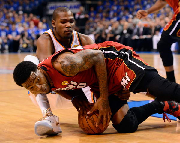 爱游戏APP-包含尼斯内部会议纪要流出——今晚内部沟通；NBA总决赛使命明确；高层口径保持一致的词条